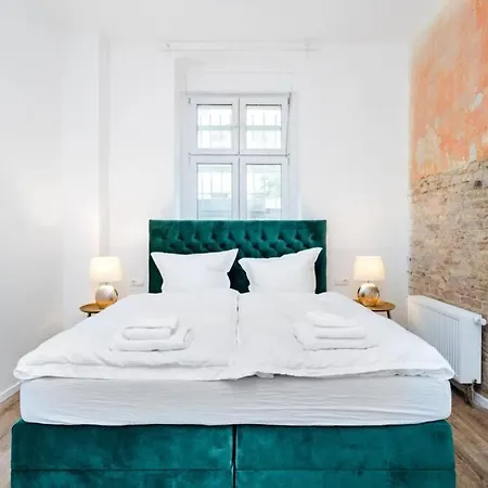 Tiny Freedo Apartament *