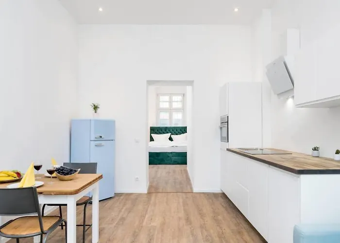 Tiny Freedo * Berlin